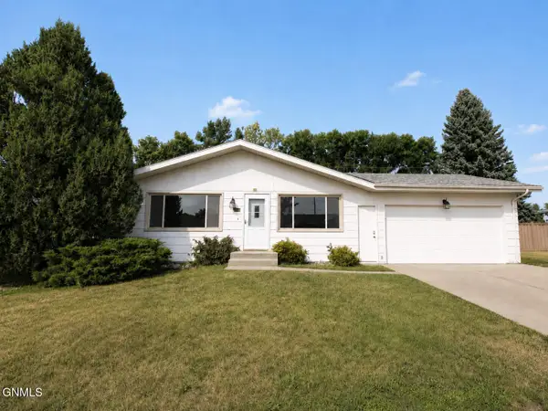 1216 Morningside Street, Bismarck, ND 58501