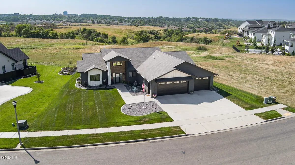 3707 Cogburn Road, Bismarck, ND 58503 - #1