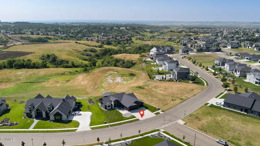 3707 Cogburn Road, Bismarck, ND 58503 - #2
