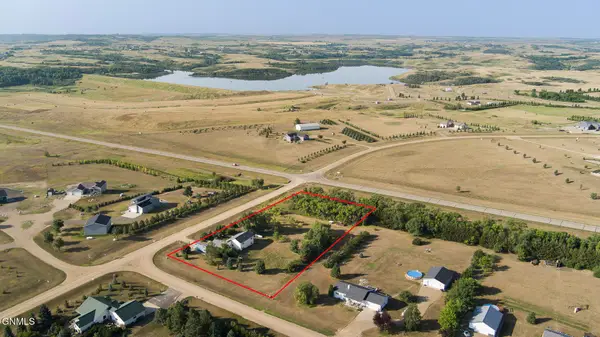 2395 Foxtail Lane N, Mandan, ND 58554