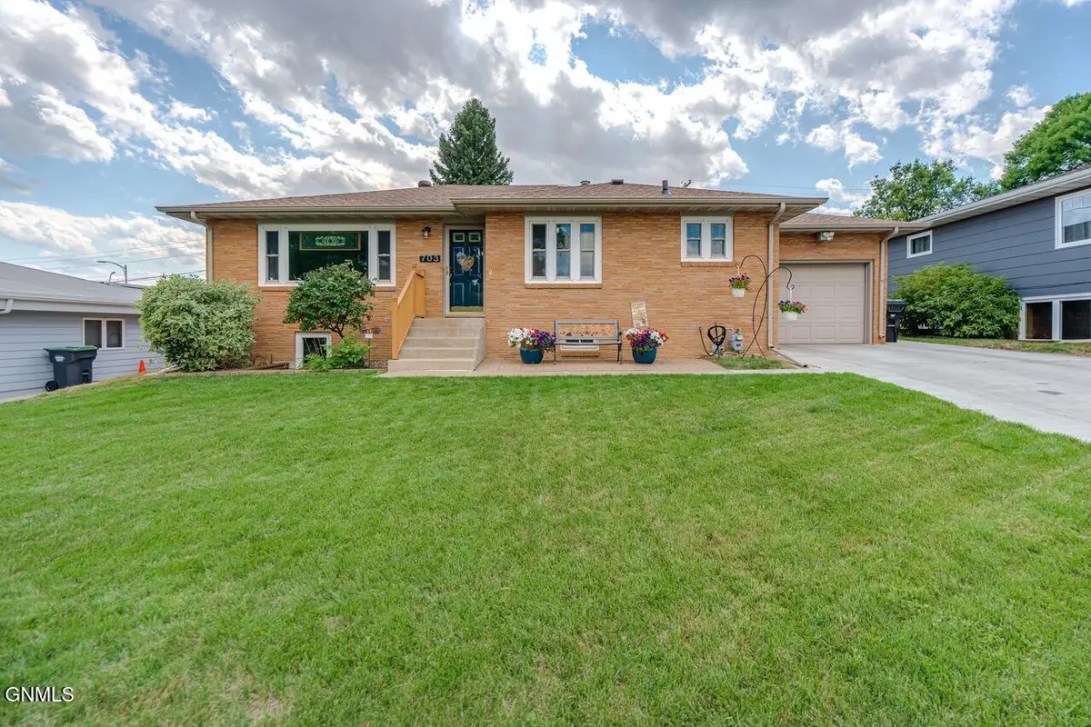 703 12th Avenue Nw, Mandan, ND 58554 - #1