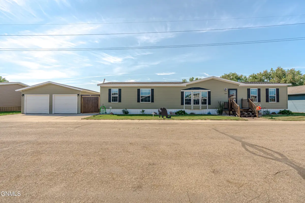 1623 Hawk Trail Se, Mandan, ND 58554 - #1