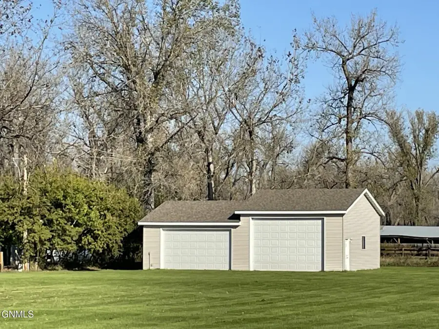 6650 Kingswood Road, Bismarck, ND 58503 - #3