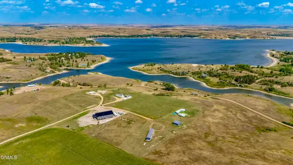 6812 E Schatz Lane, Lake Tschida, ND 58533
