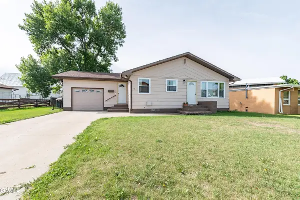 215 Ave D E, Napoleon, ND 58561