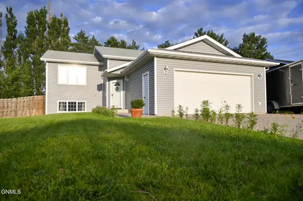 2708 10th Avenue Se, Mandan, ND 58554