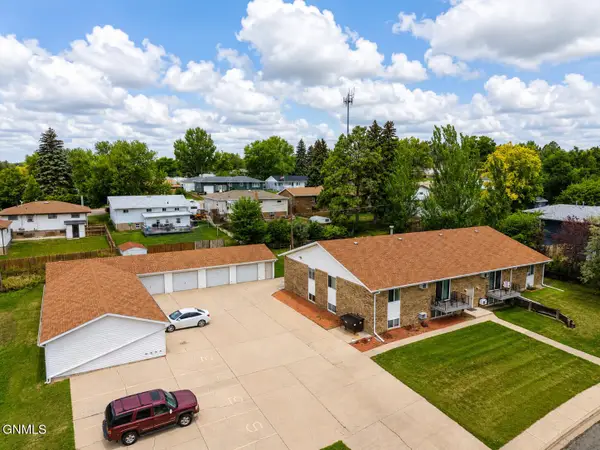 803 3rd Avenue Ne, Mandan, ND 58554