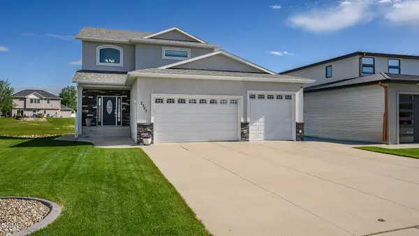 2323 Bayview Court Se, Mandan, ND 58554