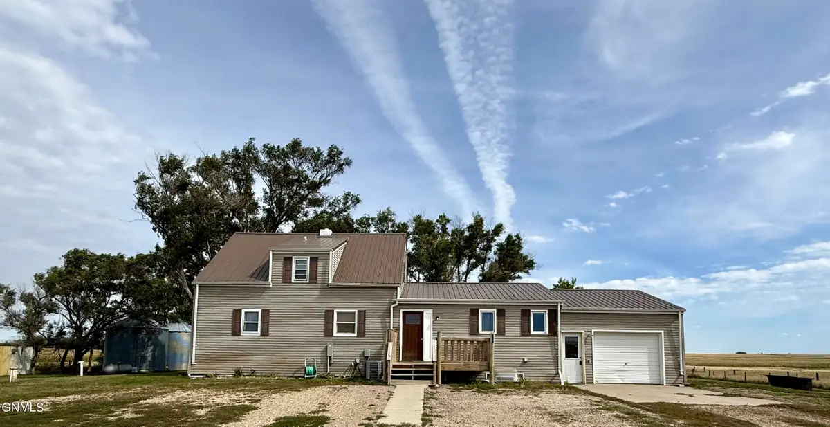 8348 112th Avenue Se, Oakes, ND 58474 - #1