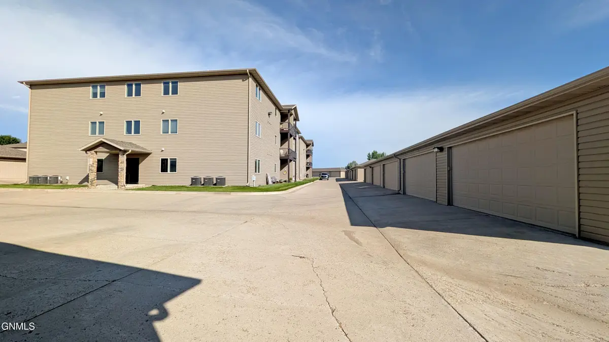 1401 Sharloh Loop #12, Bismarck, ND 58501 - #1