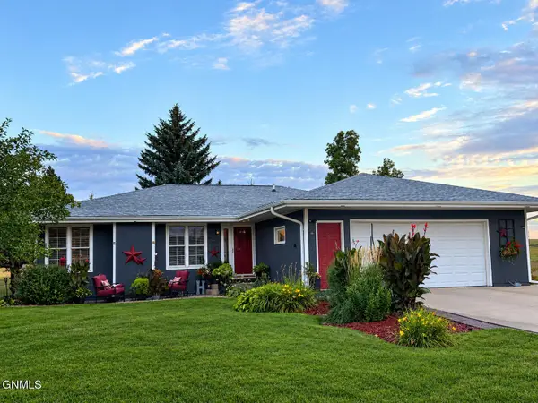 322 5th Street, Center, ND 58530