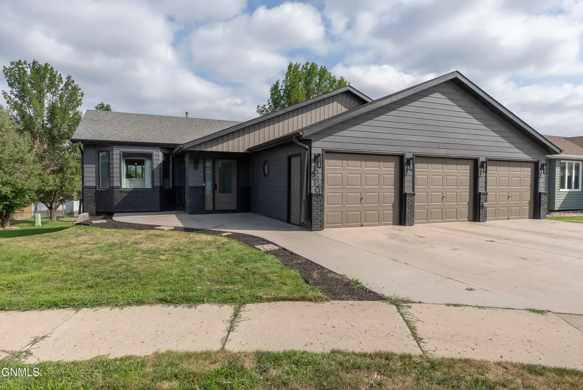 910 20th Street Se, Mandan, ND 58554 - #1