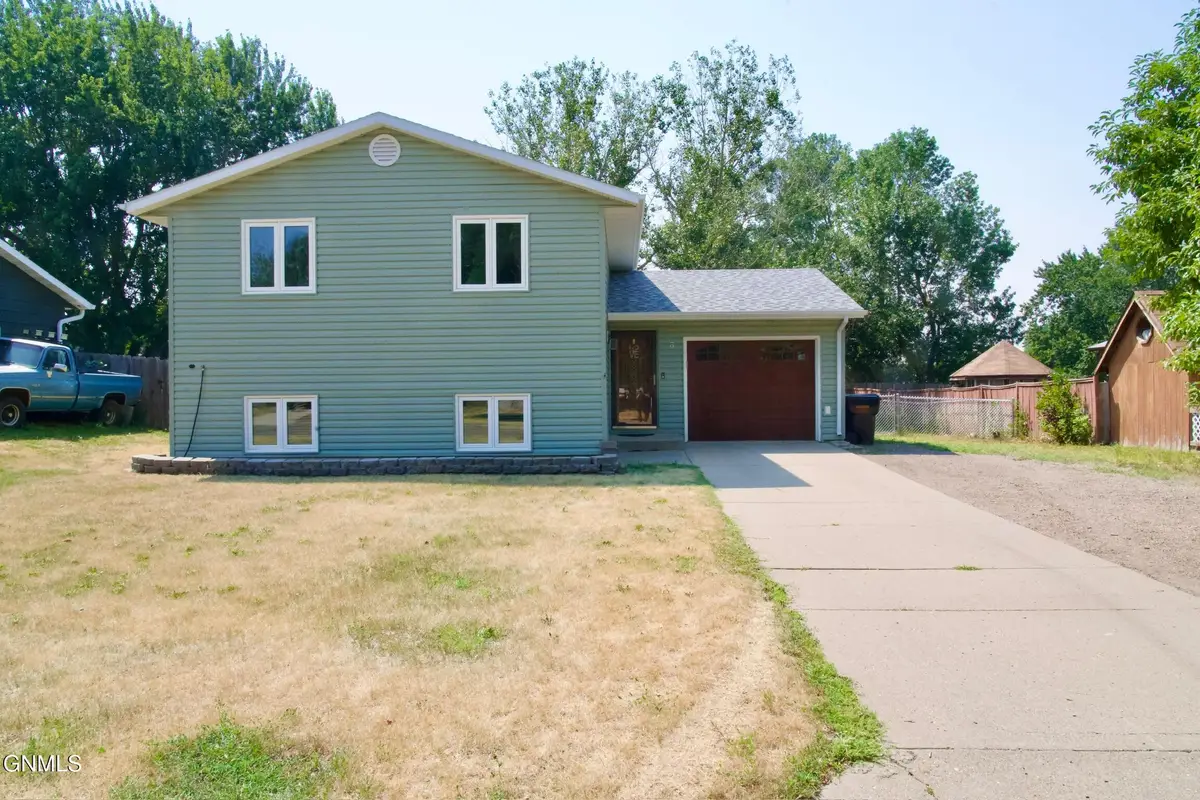 3 Penenah Drive, Lincoln, ND 58504 - #1