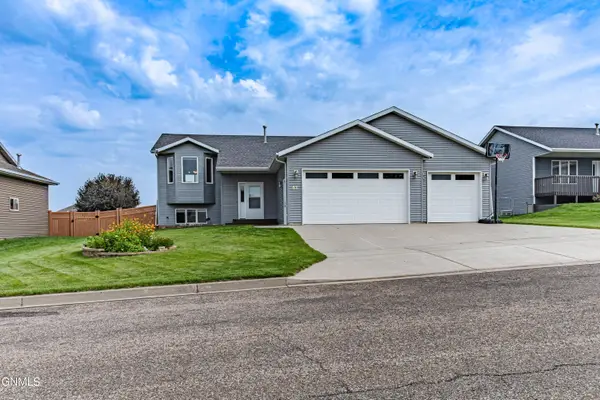 42 Mcginnis Way, Lincoln, ND 58504