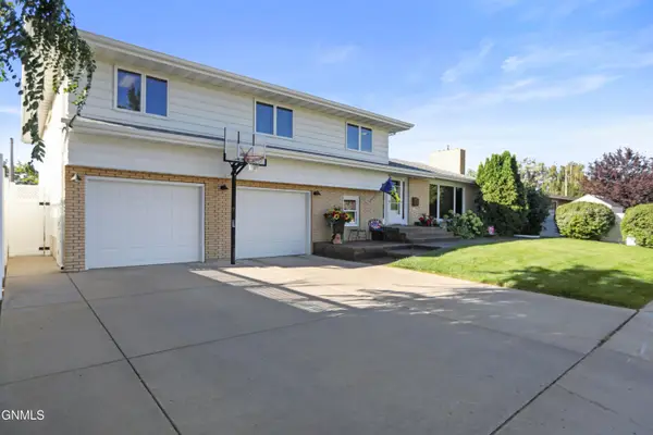 711 13th Street W, Williston, ND 58801