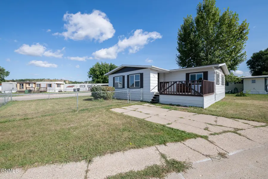 900 S Frontier Trail, Mandan, ND 58554 - #3