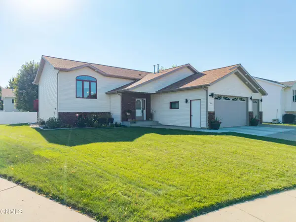 768 San Angelo Drive, Bismarck, ND 58504