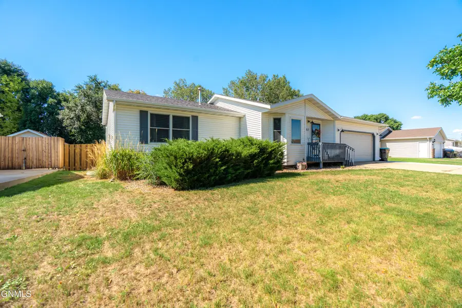 82 Weir Drive, Lincoln, ND 58504 - #2