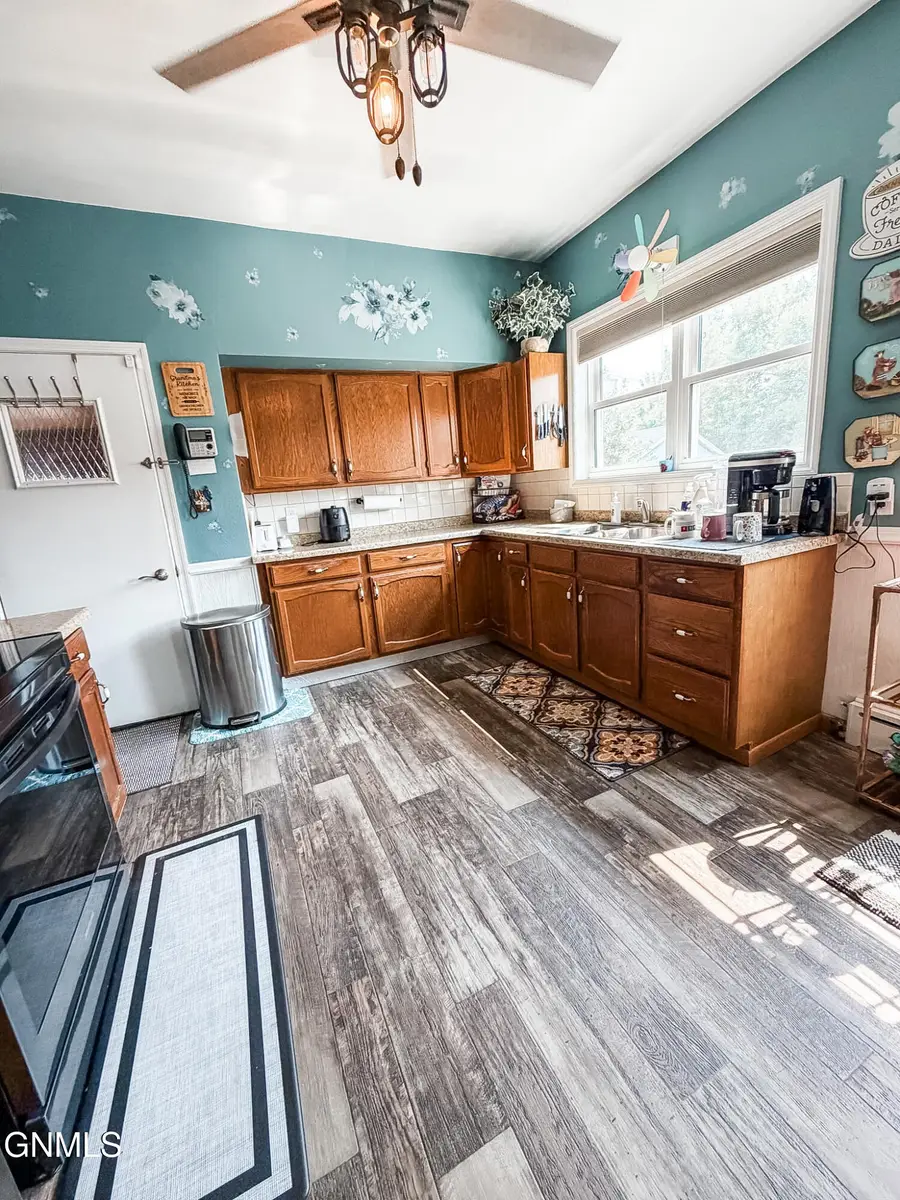106 2nd Street Ne, Crosby, ND 58730 - #2