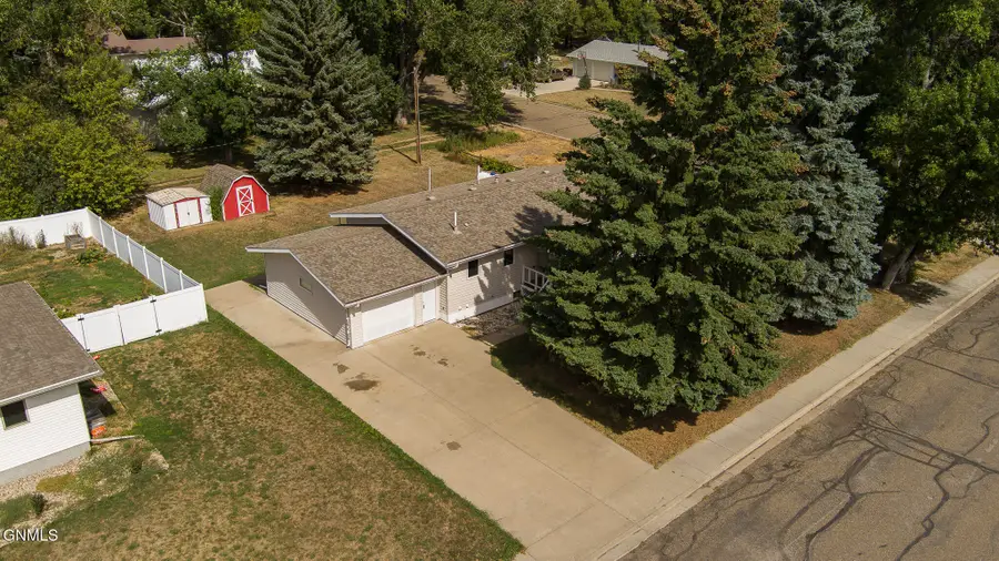 222 Main Street E, Center, ND 58530 - #2
