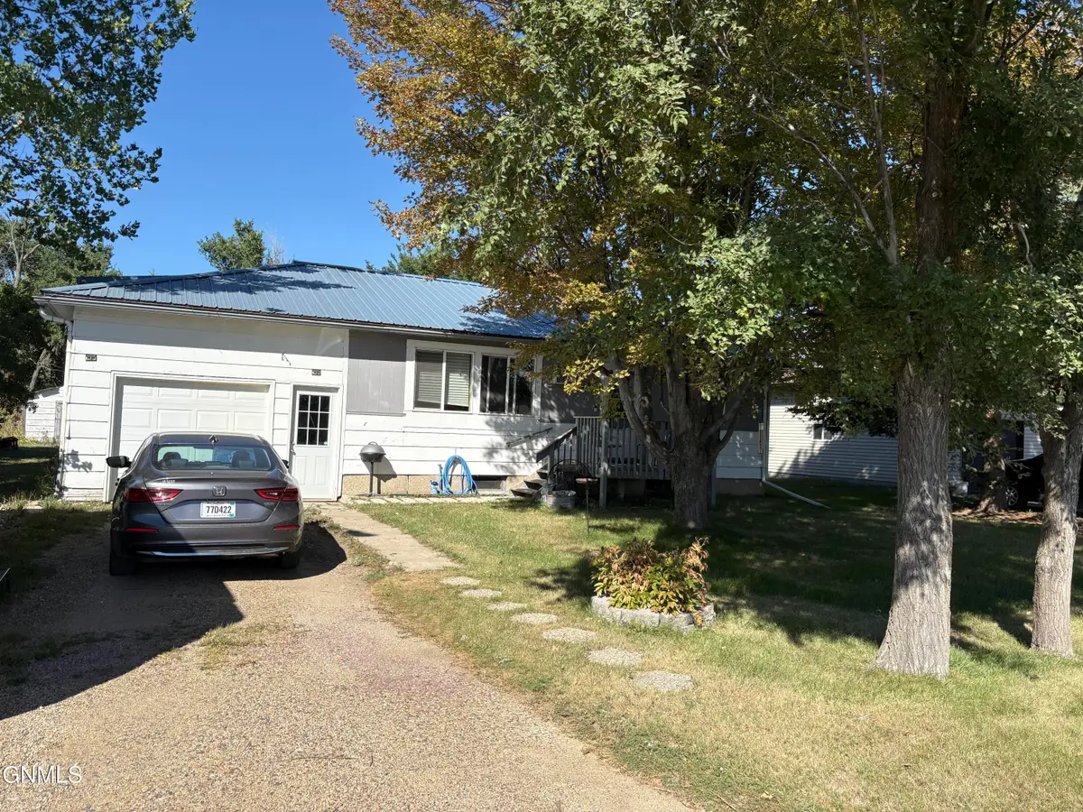 212 2nd Avenue Sw, Ellendale, ND 58436 - #1