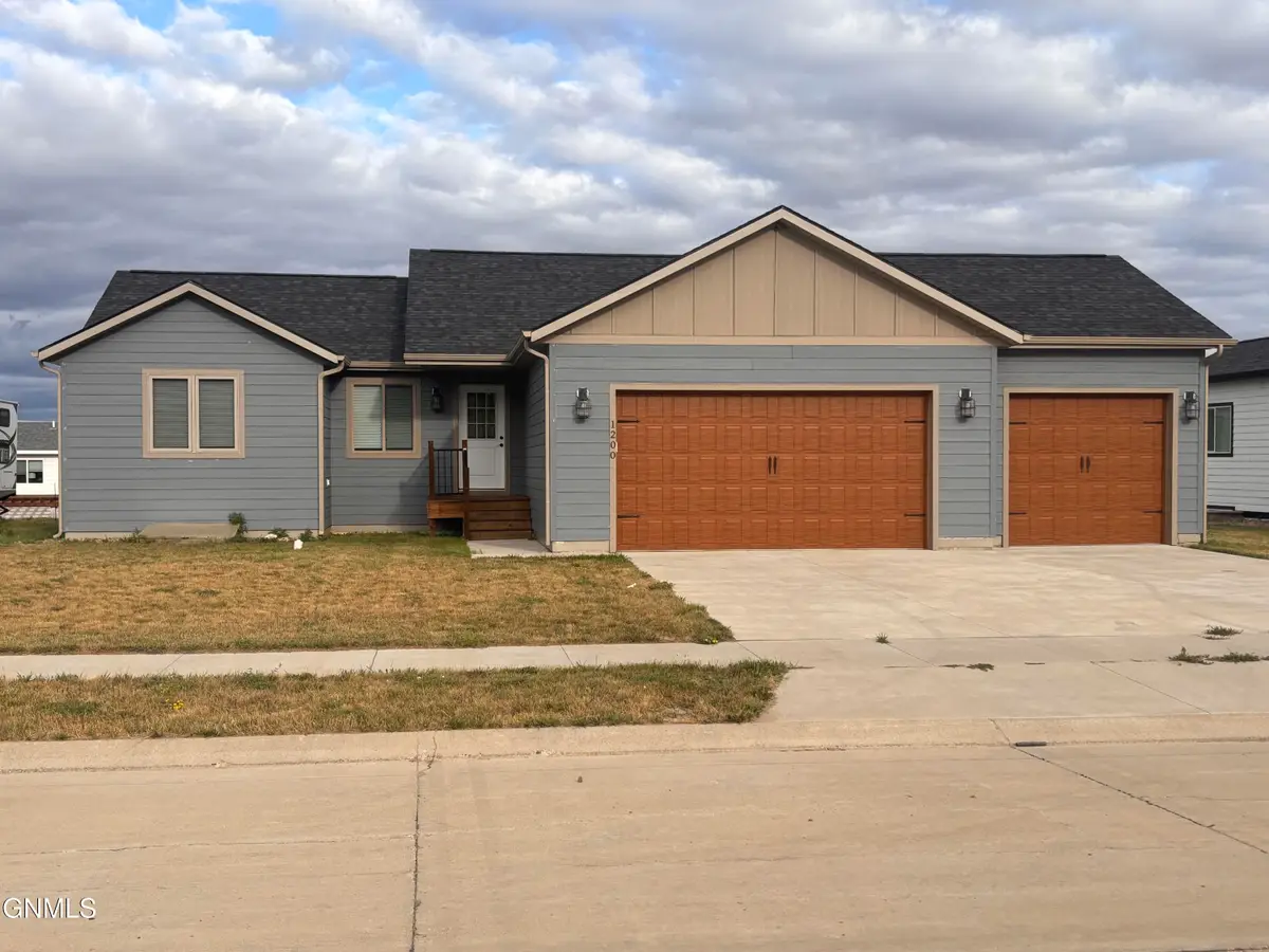 1200 Tara Lane Sw, Watford City, ND 58854 - #1