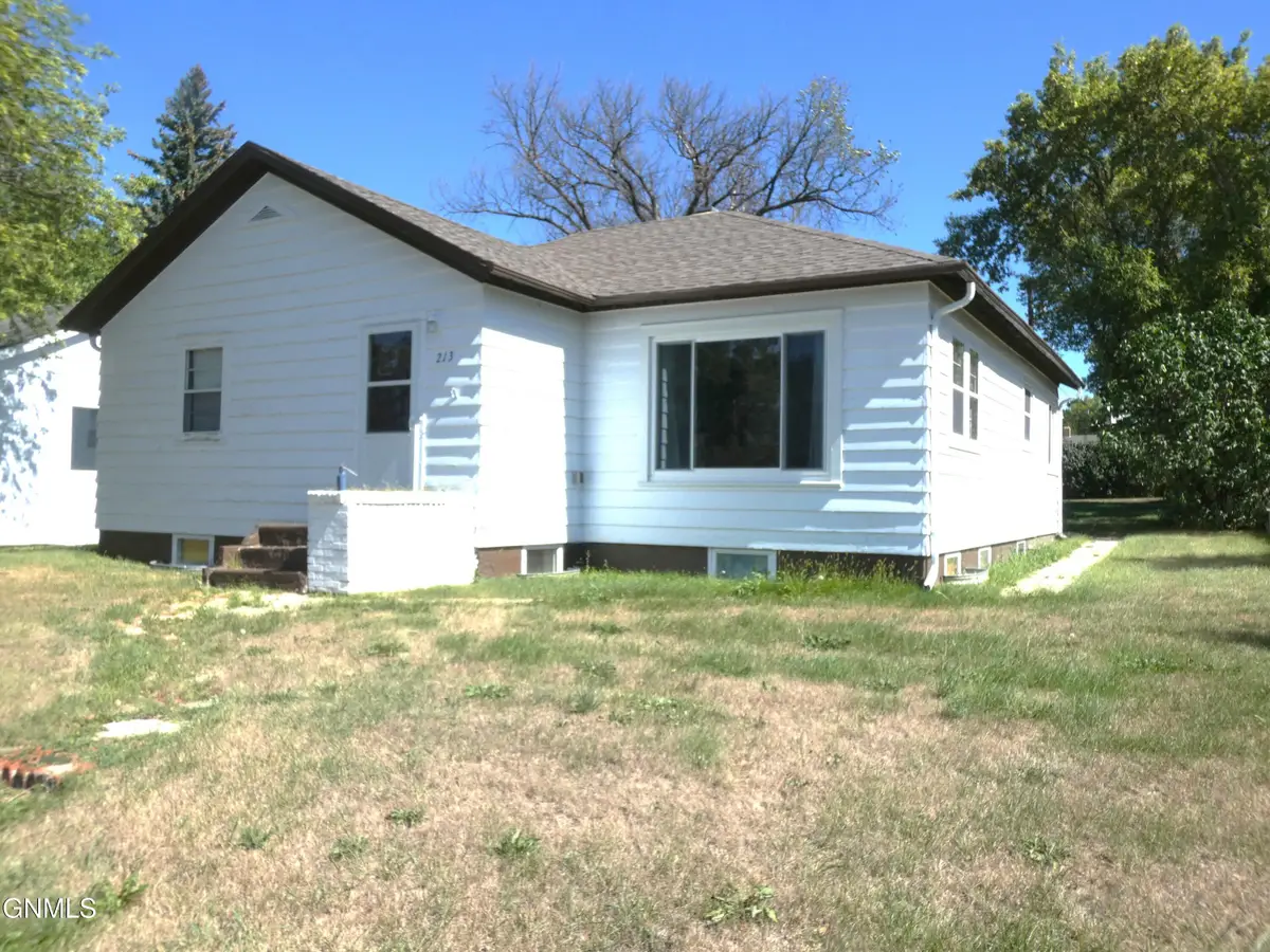 213 3rd Street Ne, Linton, ND 58552 - #1