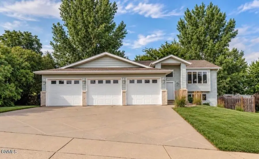 910 Mahone Avenue, Bismarck, ND 58503 - #3