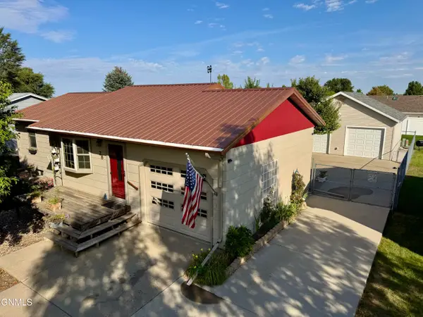 28 Santee Road, Lincoln, ND 58504