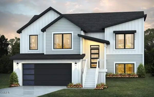 4736 Obsidian Court Nw, Mandan, ND 58554