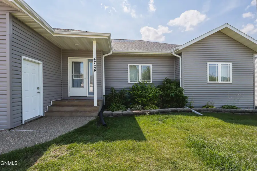 4724 Fountainblue Drive, Bismarck, ND 58503 - #2
