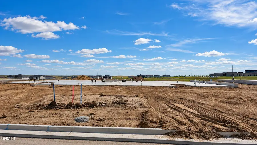 5721 Halverson Avenue, Bismarck, ND 58503 - #2