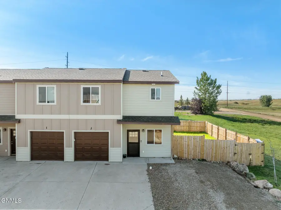5803 Victoria Avenue #J, Williston, ND 58801 - #3