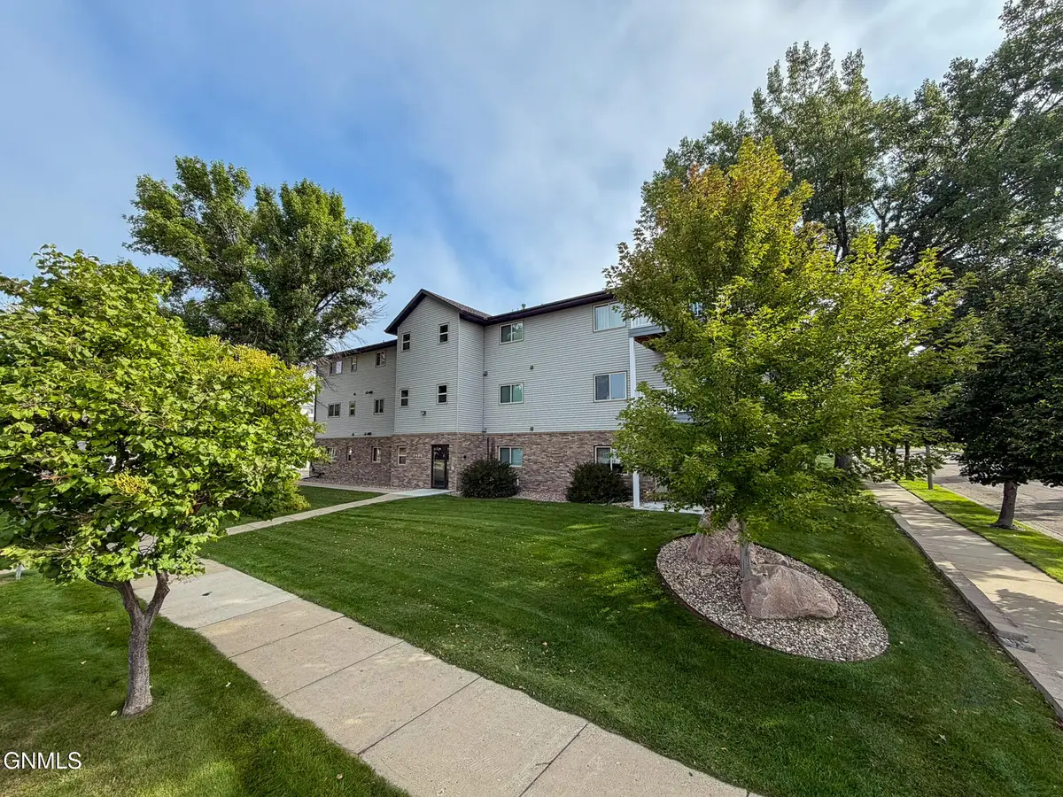 3405 Montreal Street #3, Bismarck, ND 58503 - #1