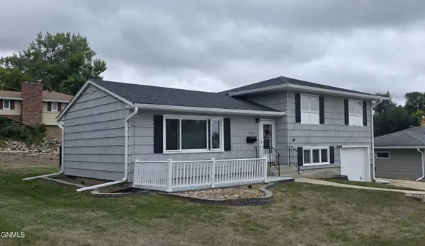 426 9th Street Nw, Valley City, ND 58072
