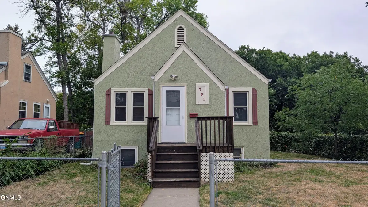 701 17th Street, Bismarck, ND 58501 - #1