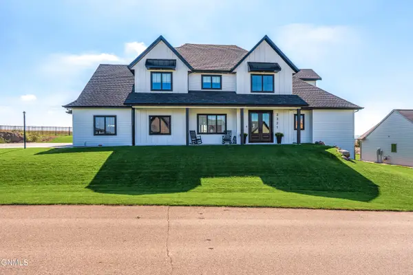 3321 Palmer Place, Bismarck, ND 58503