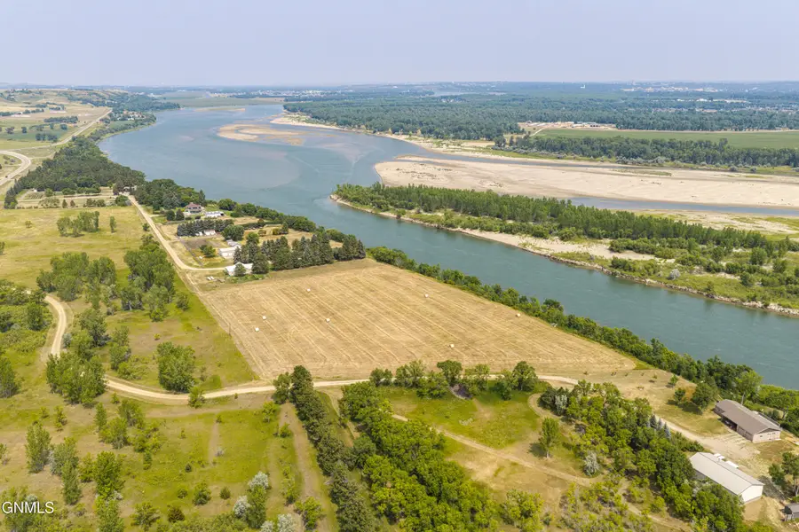 4670 Tomahawk Trail S, Mandan, ND 58554 - #2