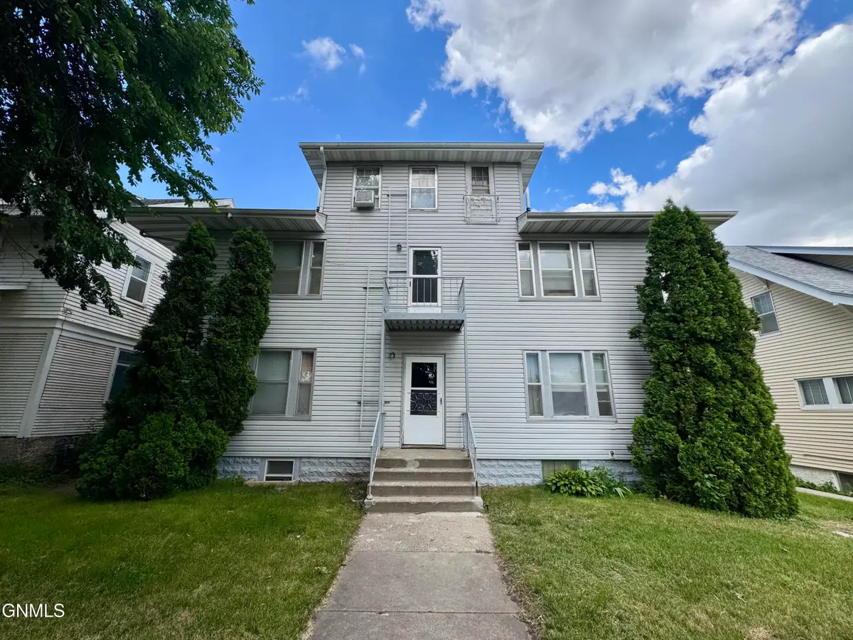 615 6th Street, Bismarck, ND 58501 - #1