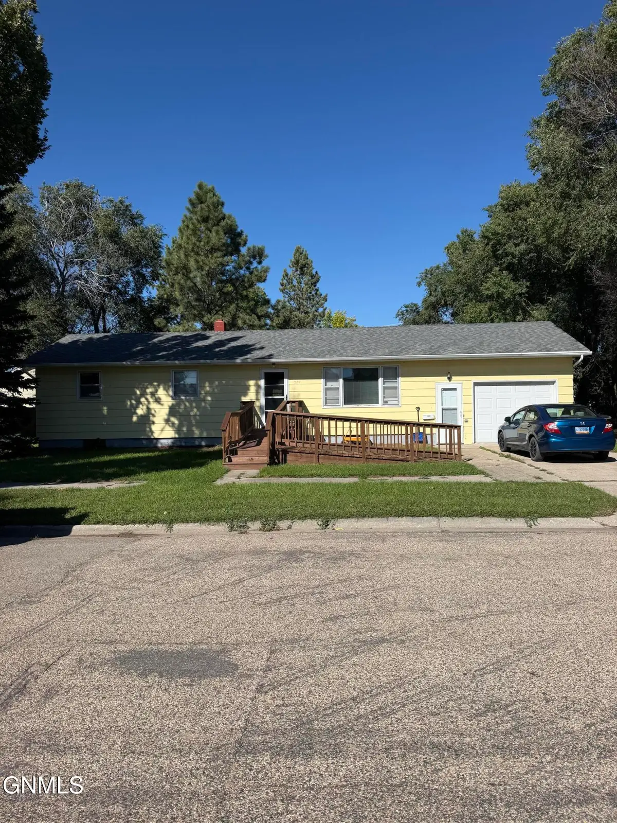 207 3rd Avenue Se, Crosby, ND 58730 - #1