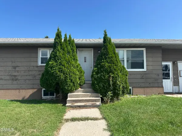 513 3rd Street E, Napoleon, ND 58561