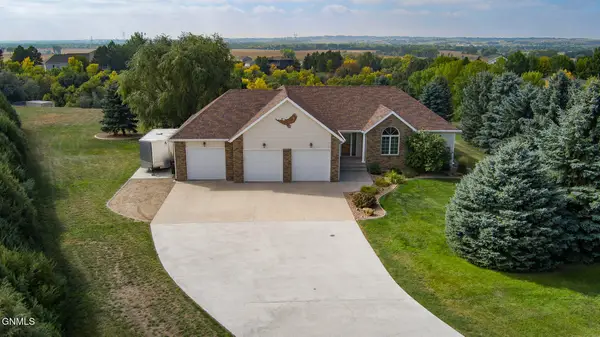 4601 Blue Spruce Road, Bismarck, ND 58503