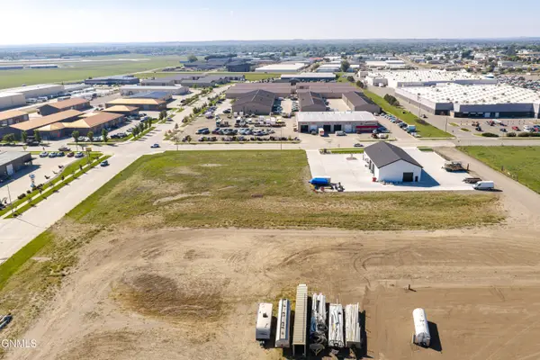 3102 Morrison Avenue, Bismarck, ND 58504