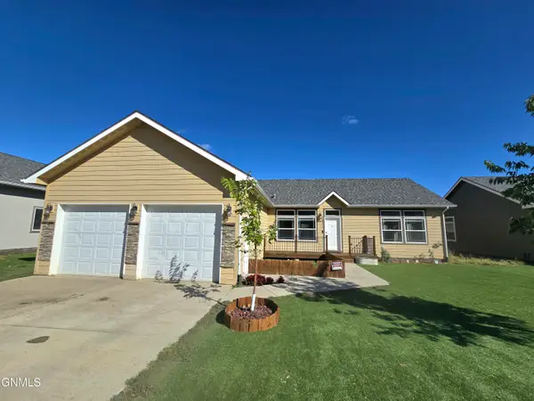 1312 E Pheasant Ridge Street, Watford City, ND 58854
