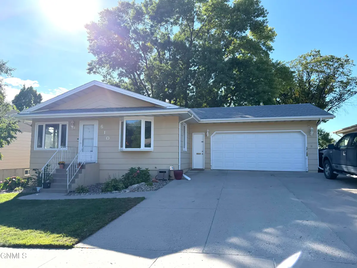 610 N 25th Street, Bismarck, ND 58501 - #1