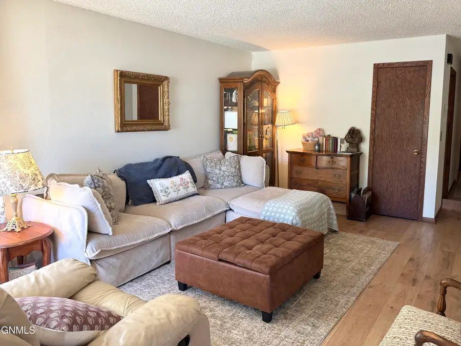 610 N 25th Street, Bismarck, ND 58501 - #3
