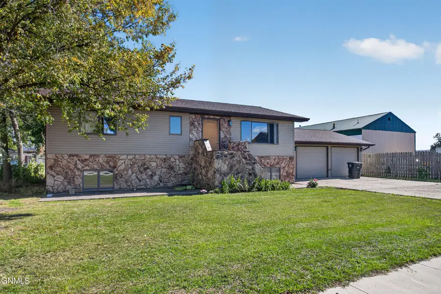 209 Main Street N, Tioga, ND 58852 - #2