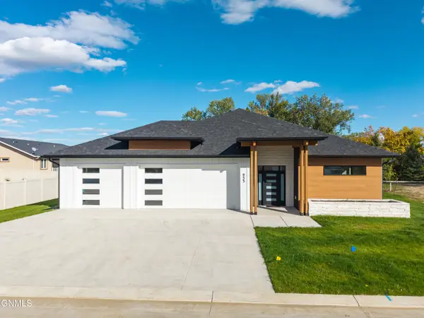 935 Nimitz Court, Bismarck, ND 58504