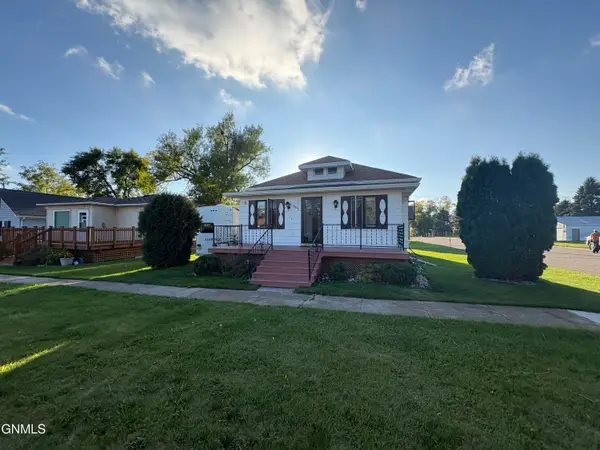 501 1st Avenue W, Gackle, ND 58442