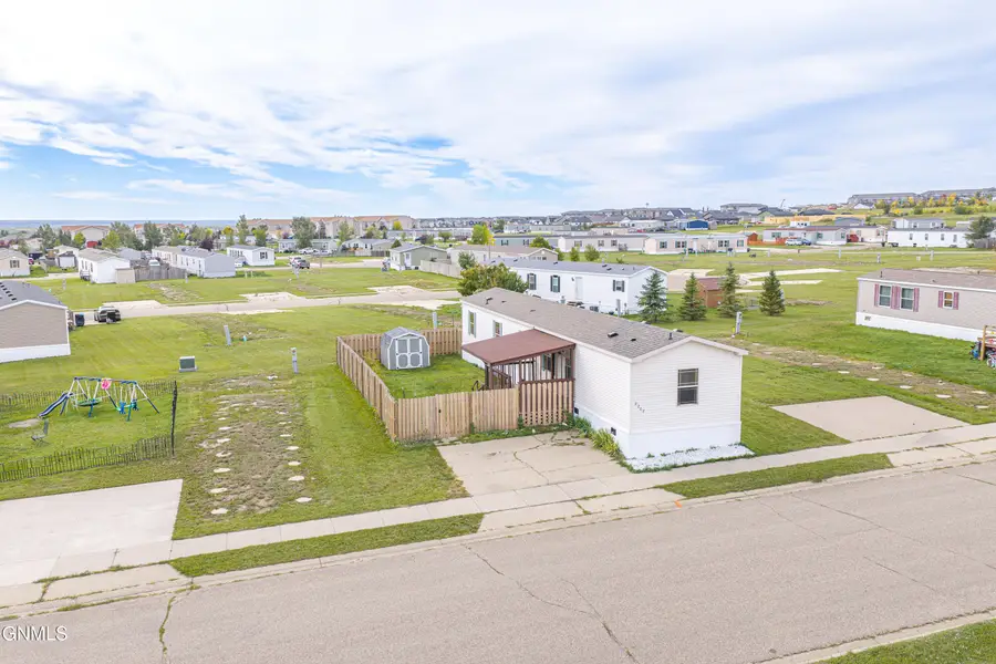 2207 38th Street W, Williston, ND 58801 - #3